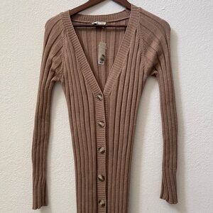 BRAND NEW Francesca’s Ribbed Knit Button-Down Dress – Taupe Bodycon